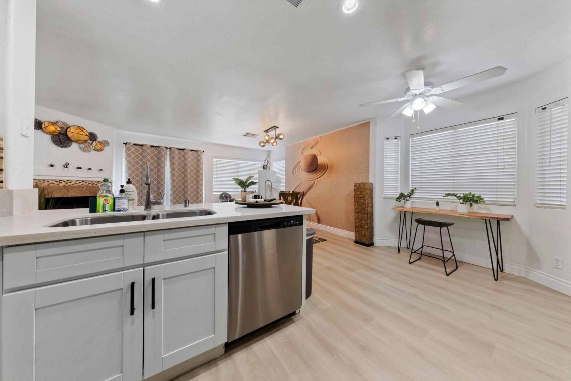Zen - A Home Away From Home And In Heart Of Las Vegas Eksteriør bilde